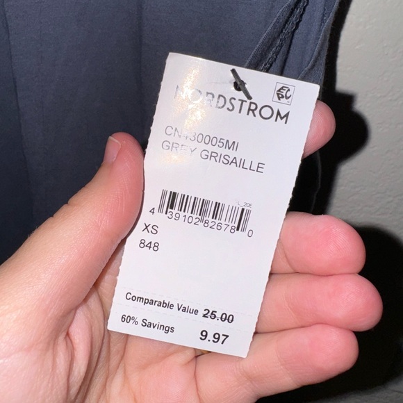 Dusty blue sleeveless tee - Picture 3 of 3